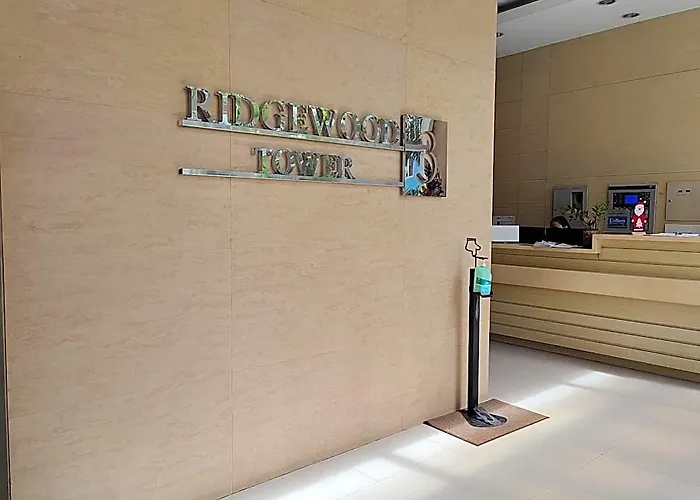 2br Condotel Ridgewood Near Naia T3, Bgc & Venice 5* Manila